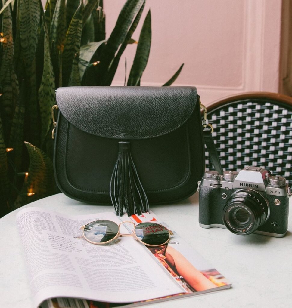 Best camera bags for women who travel (2024 updated) The Beach Muse
