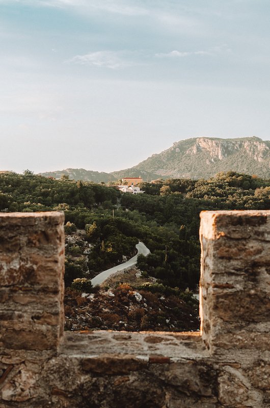 Vue sur les terres depuis Angelokastro