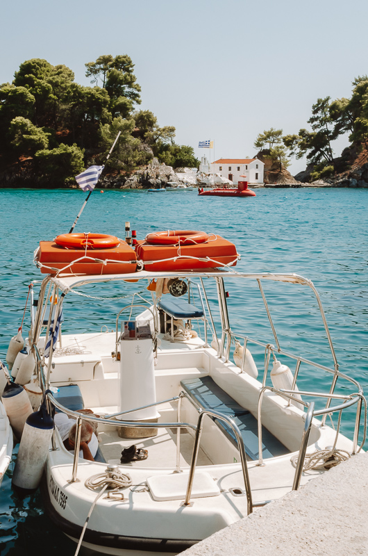 Renting a boat in Parga