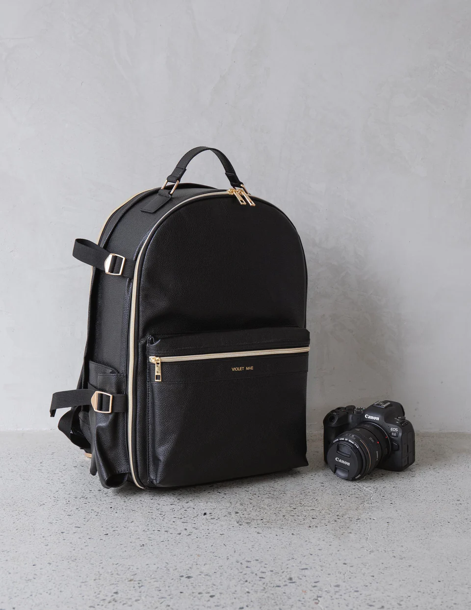 468A1921_copy_2WEB_960x_crop_center